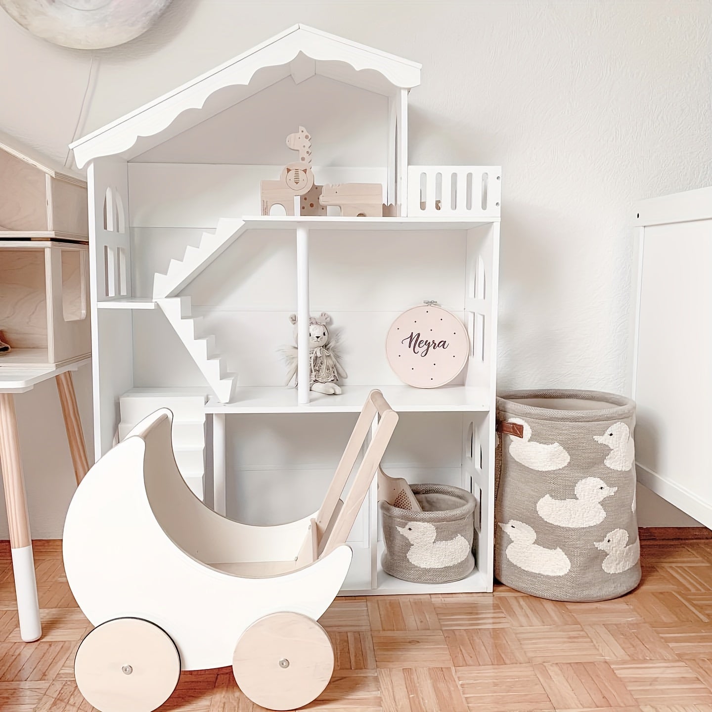 HILIROOM 3 Tier Freestanding Kids Bookshelf Dollhouse Storage