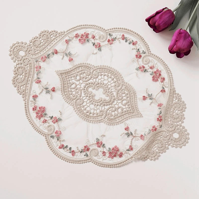 Vintage Lace Placemat Table for Wedding.