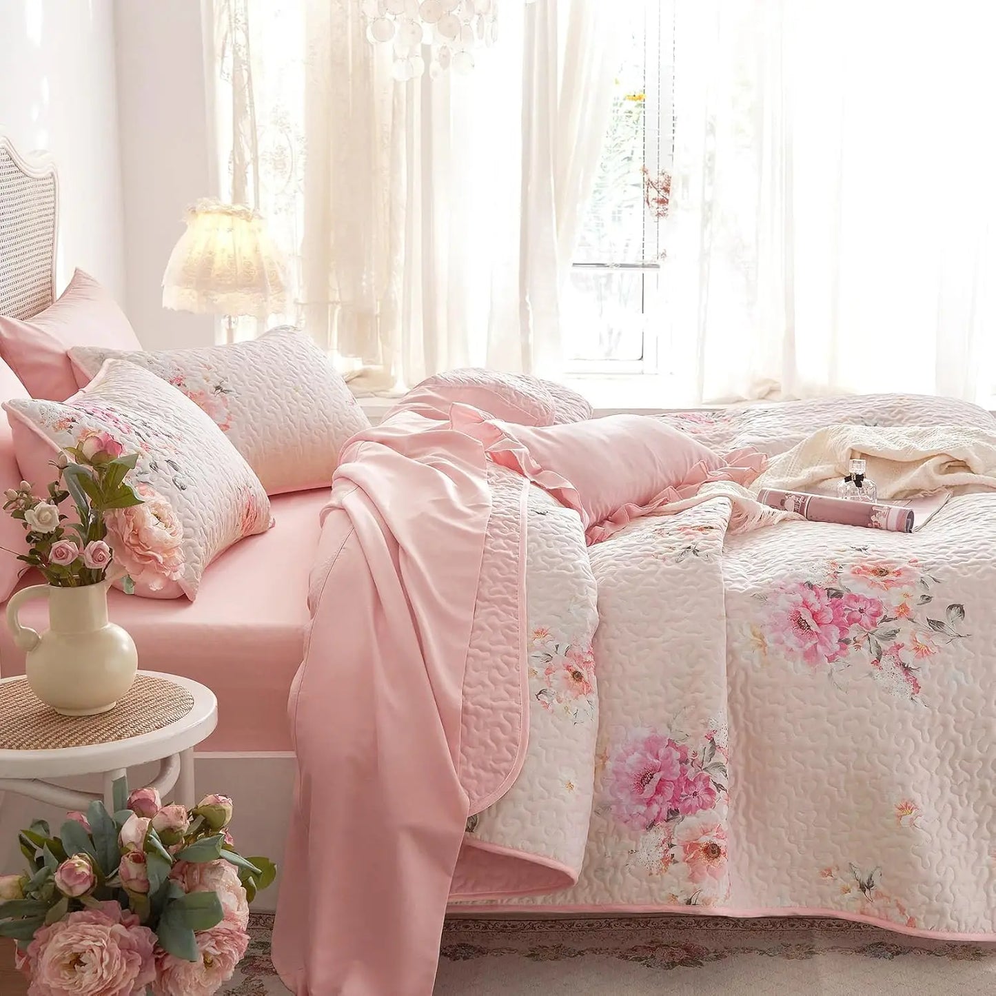 Floral Shabby Chic Quilt Set 3 Pieces Light Pink Reversible Bedspread Coverlet for Queen Full Bed