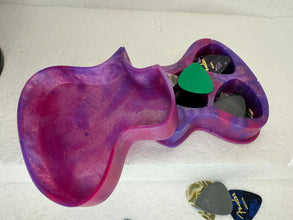 Resin guitar pick holder for large or standard picks