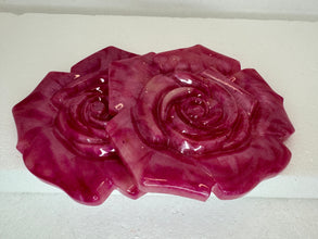 Resin rose shaped hot pads to set your table