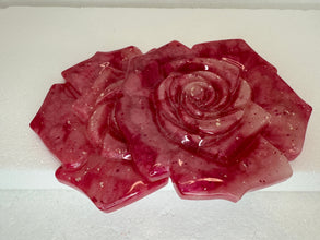 Resin rose shaped hot pads to set your table