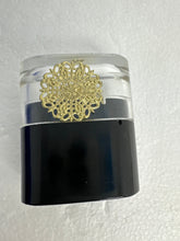 Resin Earbud Case: Custom Color Design, Apple Compatible