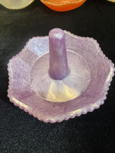 ruffled edge resin ring holders in varied colors
