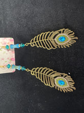 Gold And Teal Blue Peacock Feather Charming Necklace