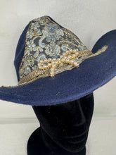 Fancy Custom Cowboy Hats With Lace Flowers And Bows