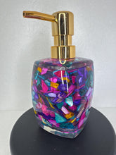 Unique Twisted Square Resin Soap And Lotion Dispenser